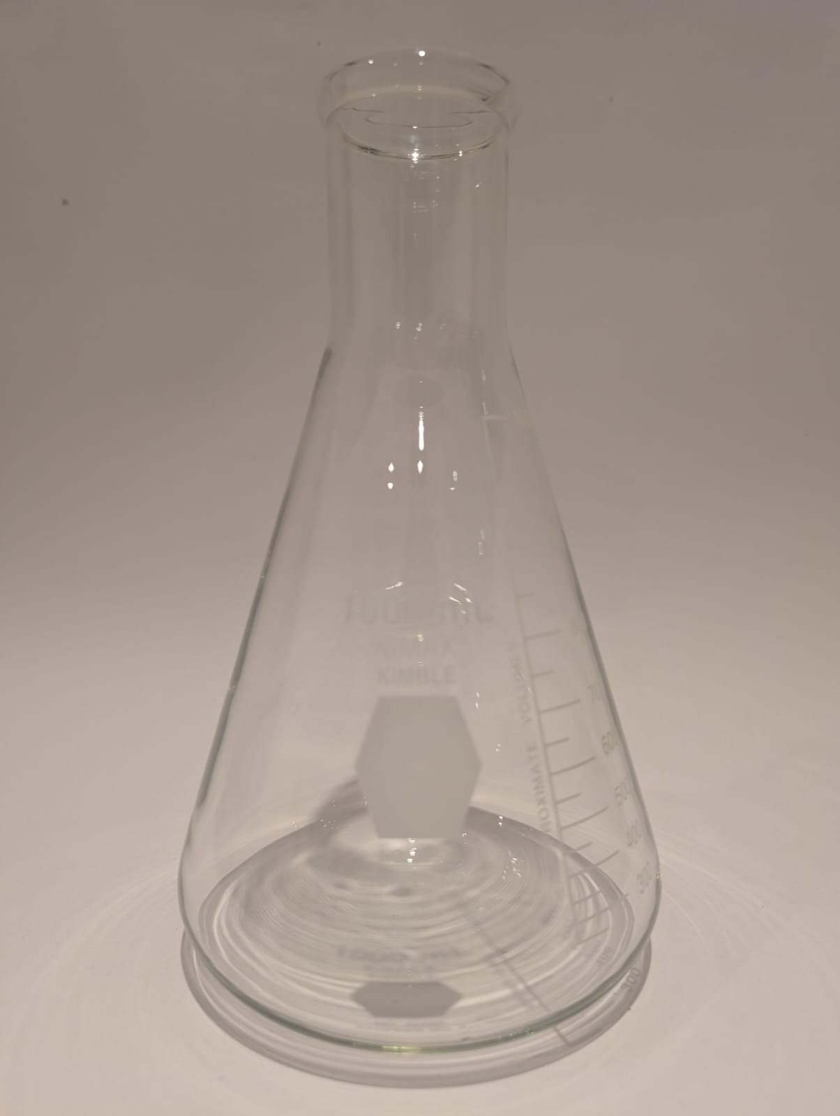 Matraz Erlenmeyer 1L.